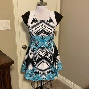 McGinn Black White Geometric Zip Front Dress 10